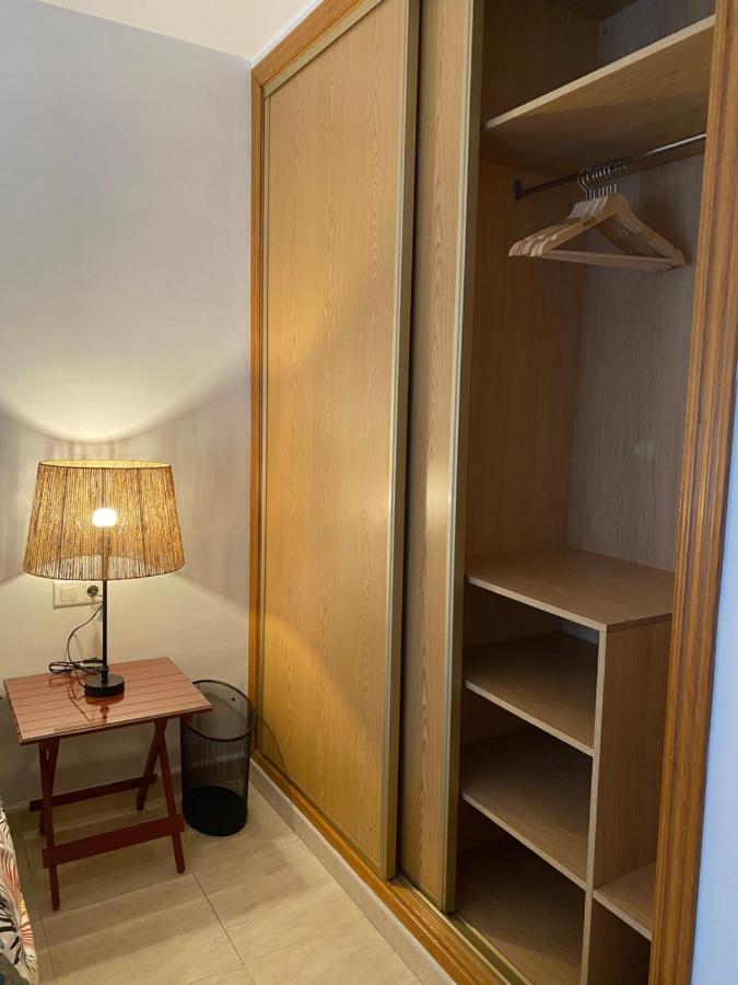 Lunaroom Center & Quiet Guesthouse มาลากา ภายนอก รูปภาพ