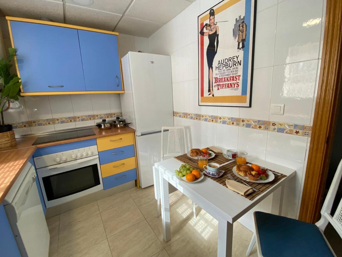 Lunaroom Center & Quiet Guesthouse มาลากา ภายนอก รูปภาพ