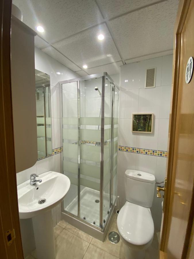 Lunaroom Center & Quiet Guesthouse มาลากา ภายนอก รูปภาพ